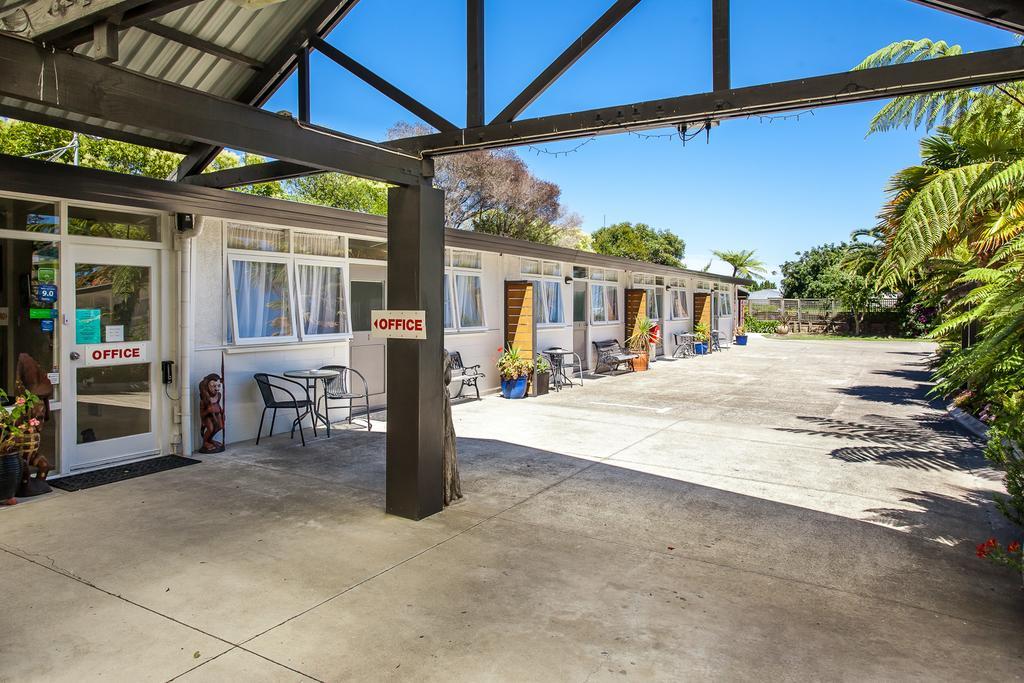 Amber Court Motel 와카타네 외부 사진